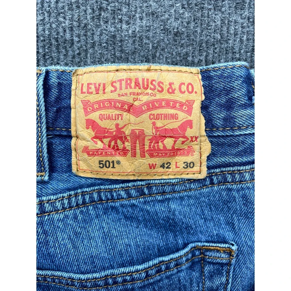Levi's 501 Original Fit Jeans Mens W42 L30 Button Fly Straight Medium Wash Blue